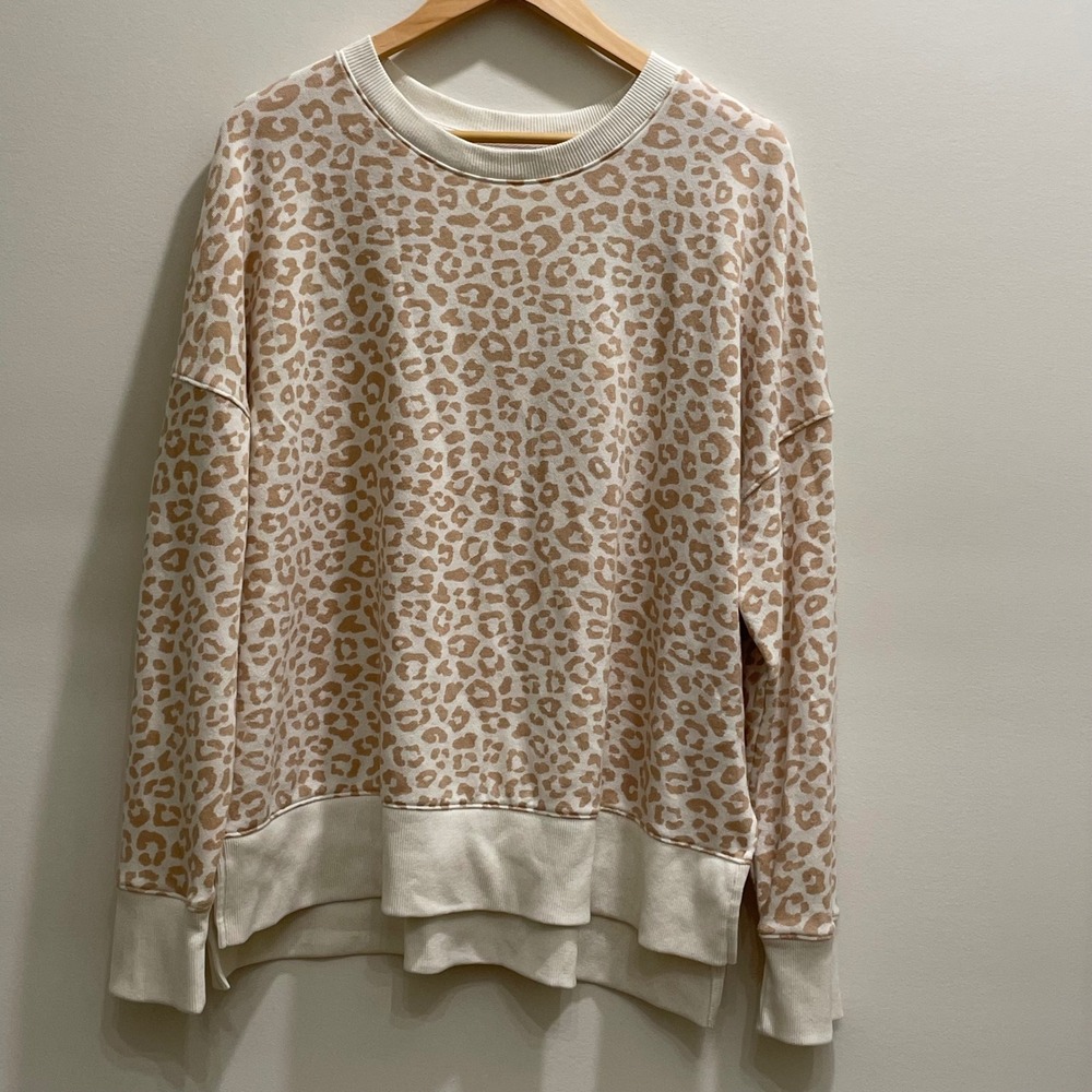 Time and Tru Womens XXL 20 Leopard Print Sweatshirt Tan Cream Terry Pullover